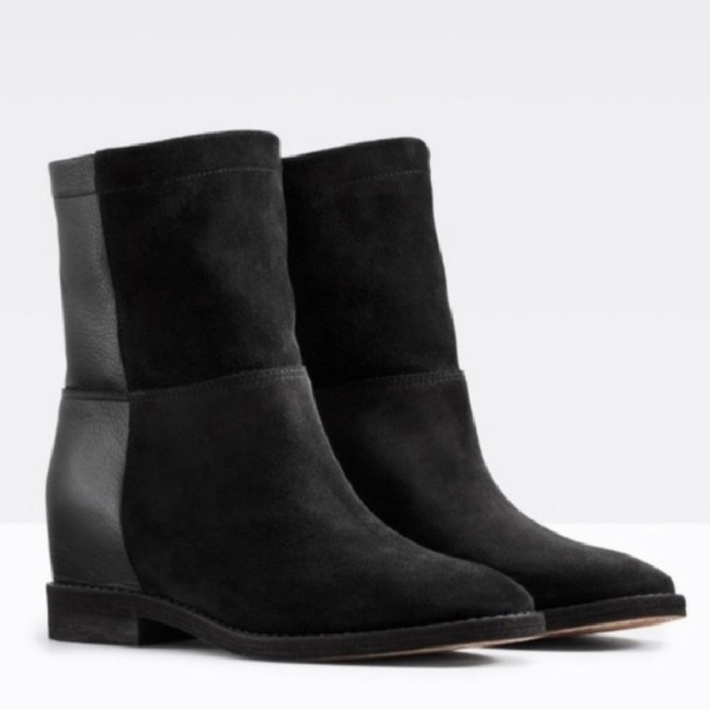 Vince Black Italian Leather And Suede Flat Heel Hidden Wedge Boots 9.5